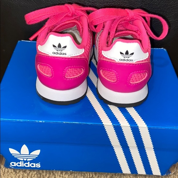 Adidas - Picture 3 of 4